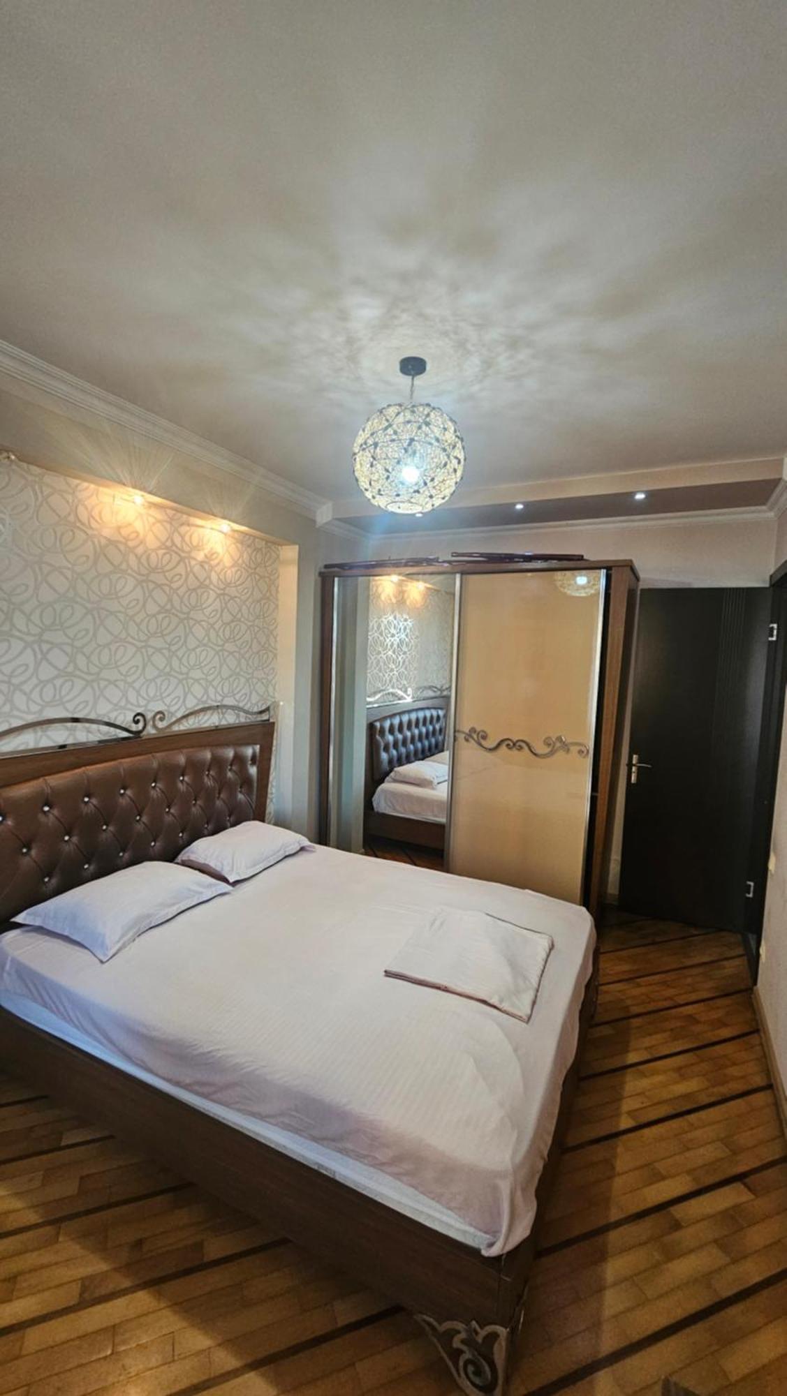 Nukri-2017 Apartamento Batumi Exterior foto